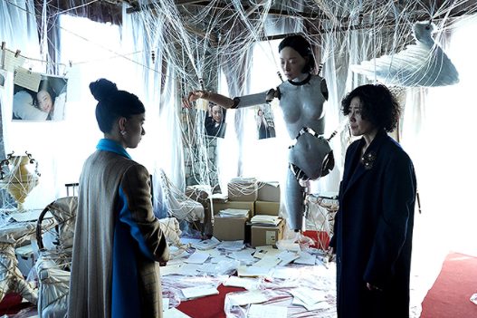 Arcアーク 映画 のあらすじや結末をネタバレ リナ 芳根京子 の最後についても Media City